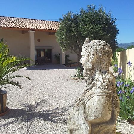 לינה וארוחת בוקר Alleins Lamanderie En Provence מראה חיצוני תמונה